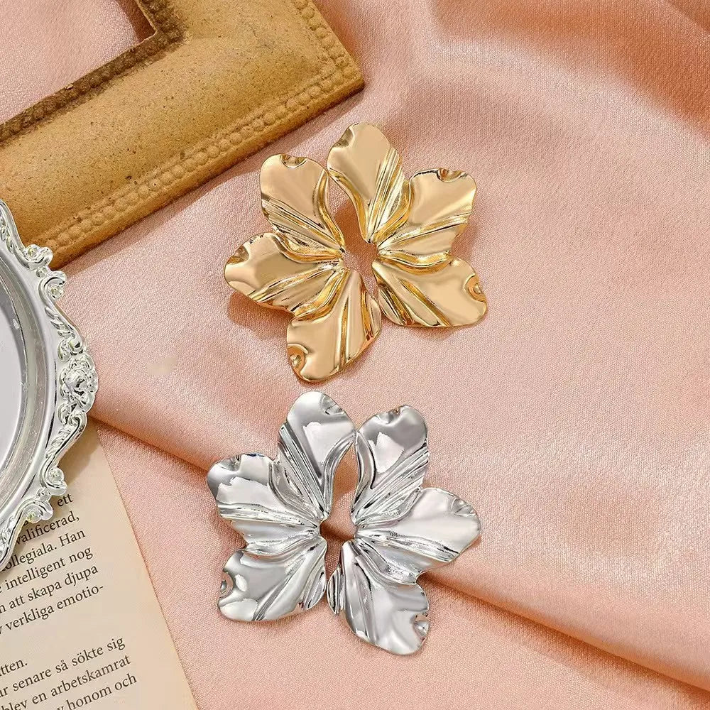 Luxury Vintage Gold Floral Stud Earrings
